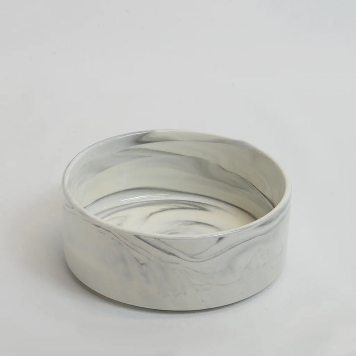 One grey marble-look drinking bowl for rabbits